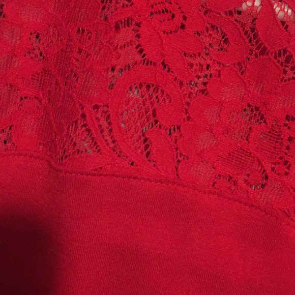 Old navy Red lace yoke swing tank - nwot - Picture 4 of 6